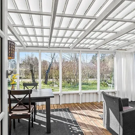 3 Bedroom Stunning In *